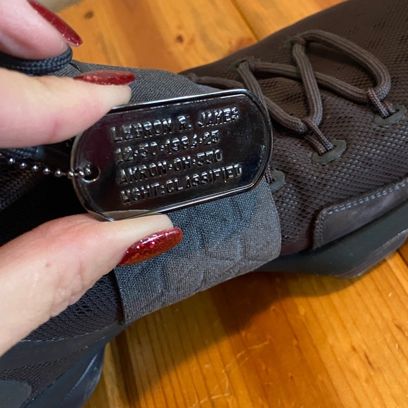 2017 LeBron 14 Limited 'Zero Dark Thirty' Size 13 - Picture 3 of 9